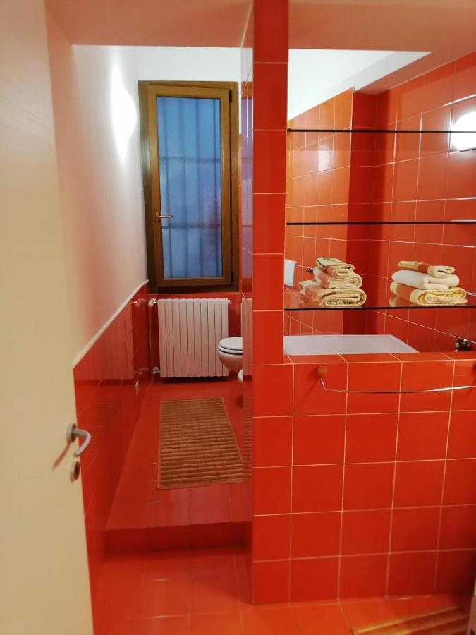 Apartamento Davide & Mary Friendly House Novara Exterior foto