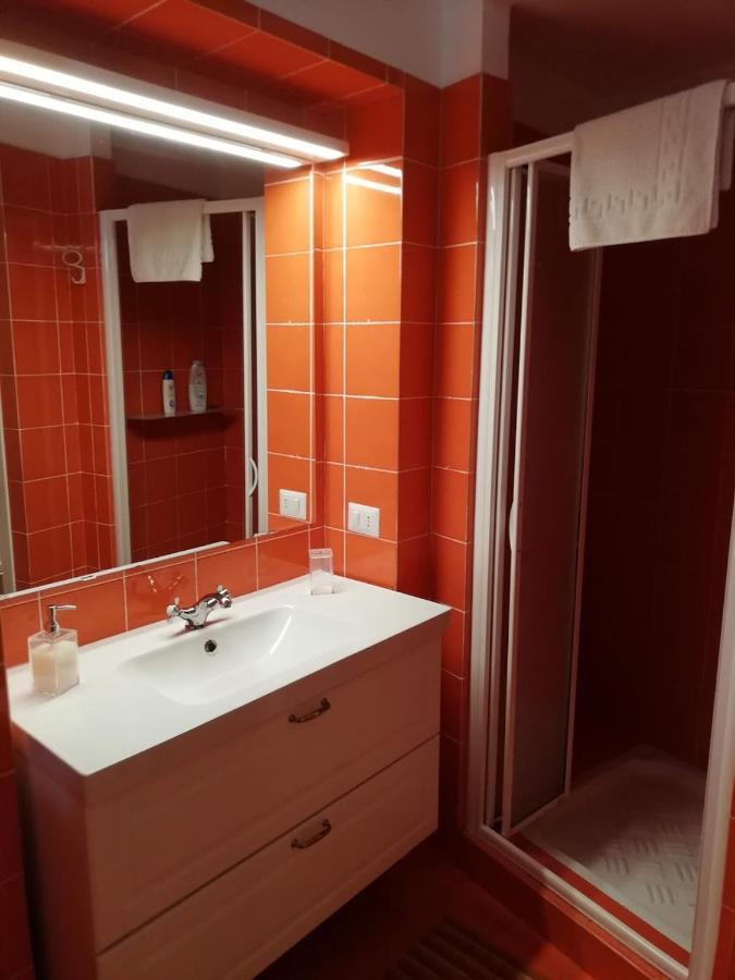 Apartamento Davide & Mary Friendly House Novara Exterior foto